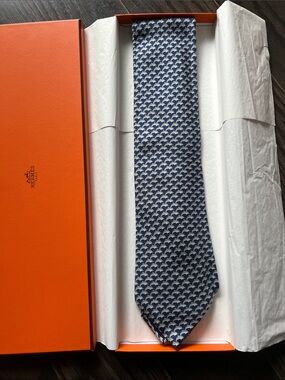 Men's Blue Patterned Silk Tie